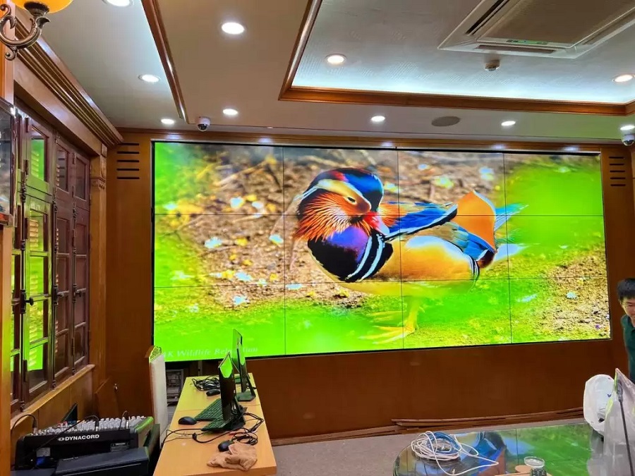 màn hình ghép Hikvision tại HCOM