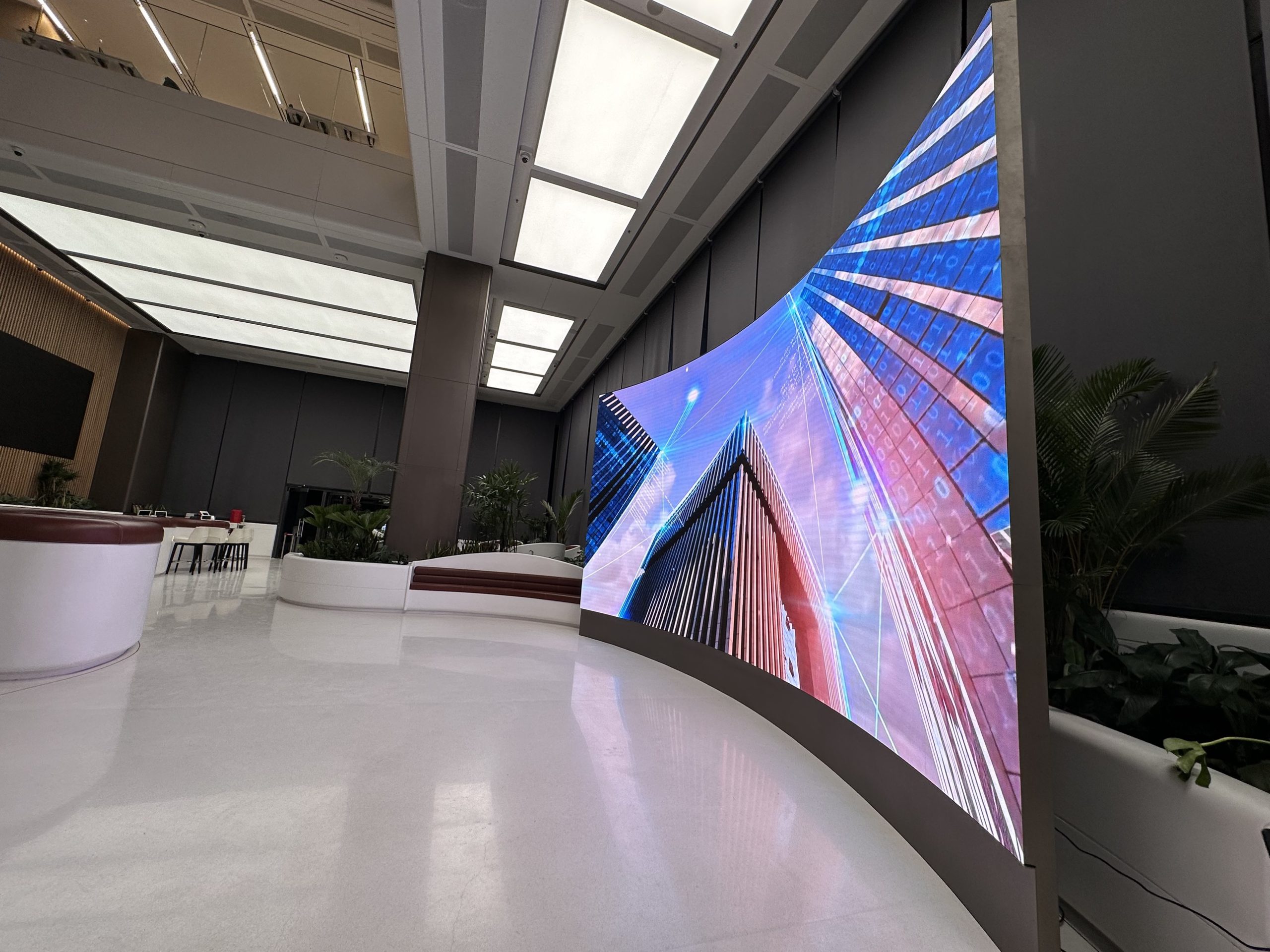 Màn hình Led dạng cong